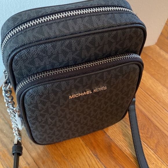 Michael Kors Crossbody Handbag - Picture 5 of 7